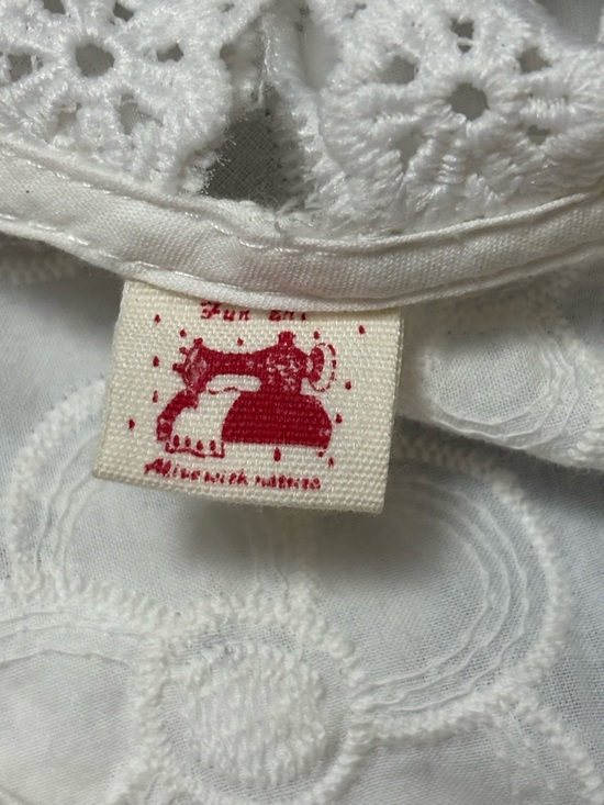 Cotton Eyelet Lace Peter Pan Collar Button-Up Blouse - Picture 8 of 14